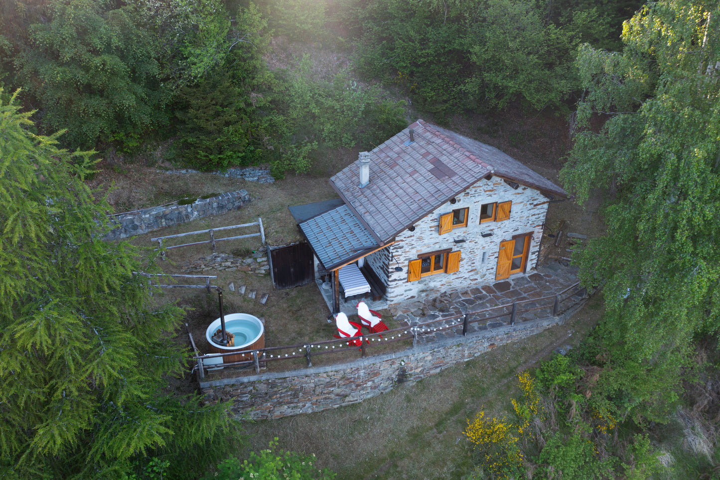 Notte in Baita immersi nel bosco